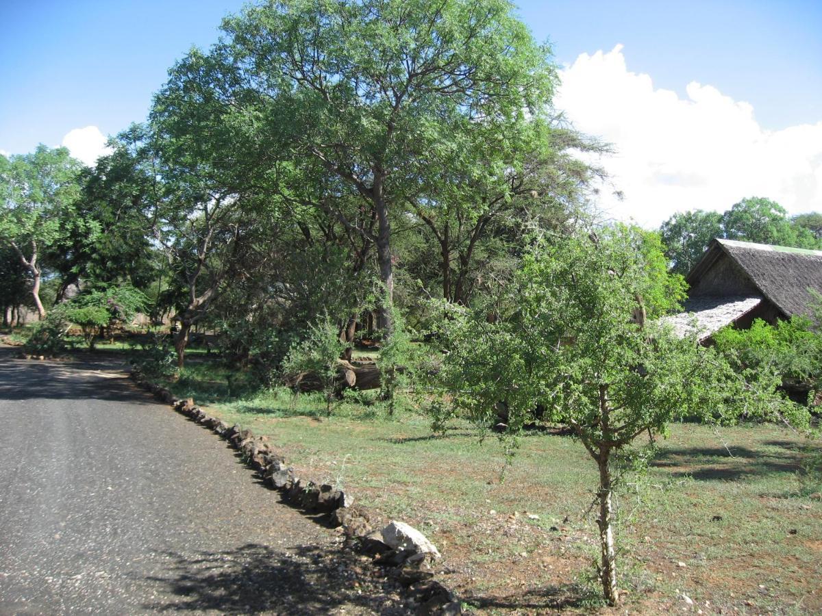 Severin Safari Camp Tsavo West National Park Bagian luar foto