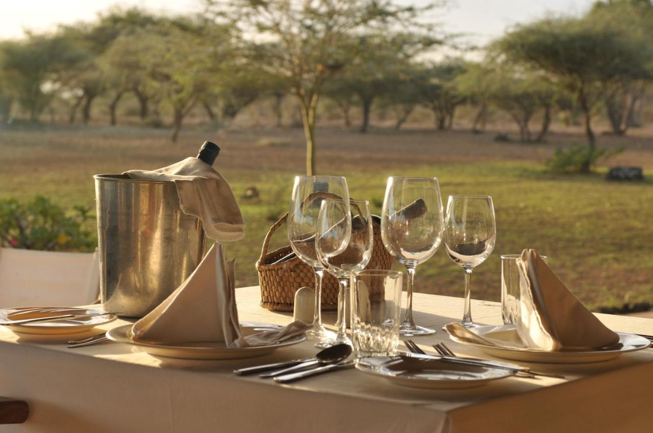 Severin Safari Camp Tsavo West National Park Bagian luar foto